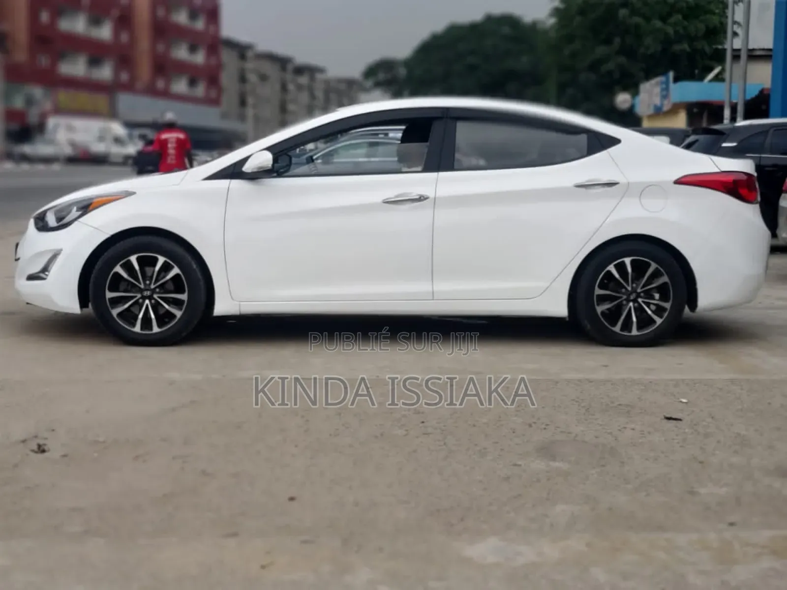 Hyundai Avante 2014 Blanc cassé