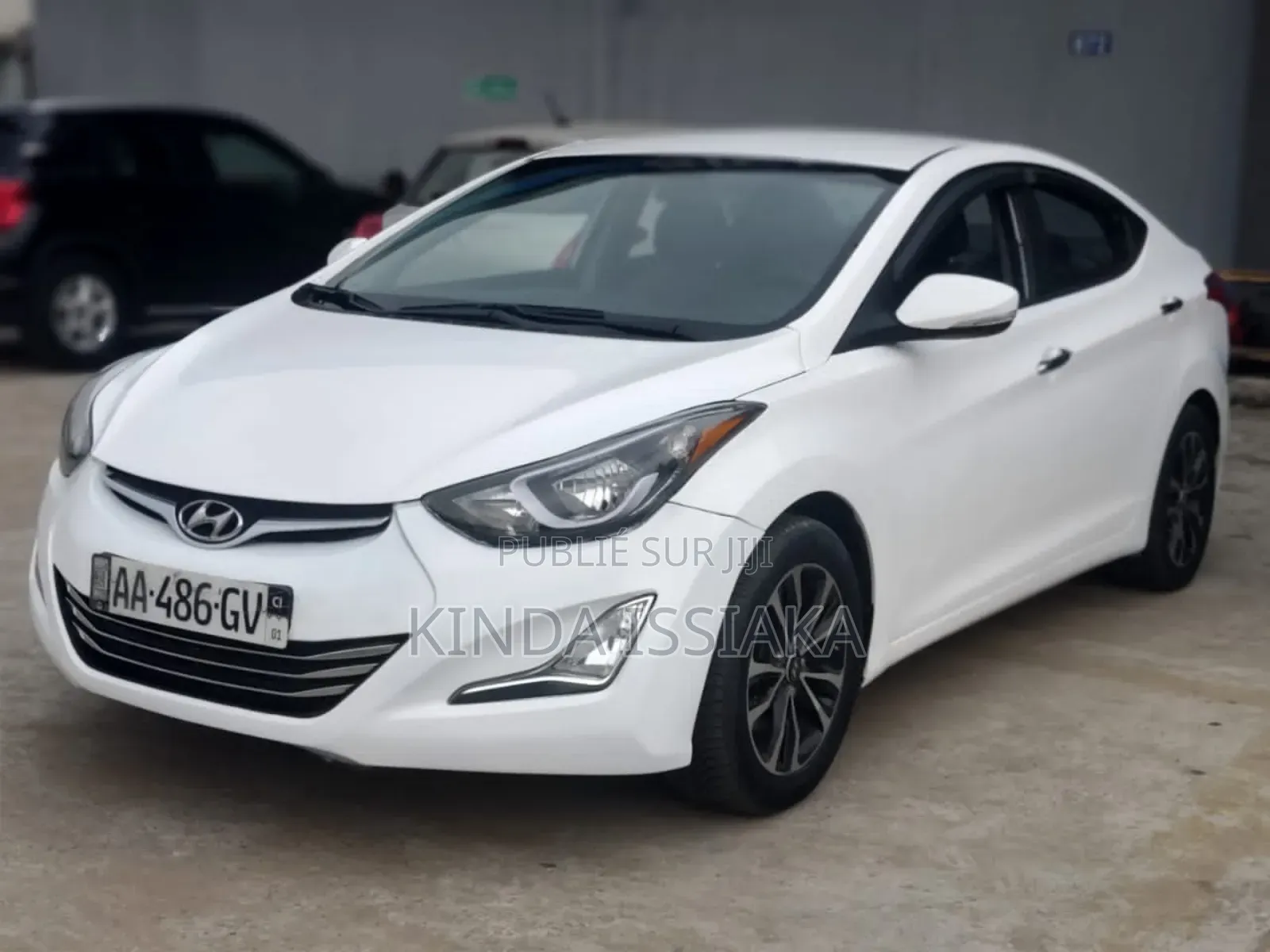 Hyundai Avante 2014 Blanc cassé
