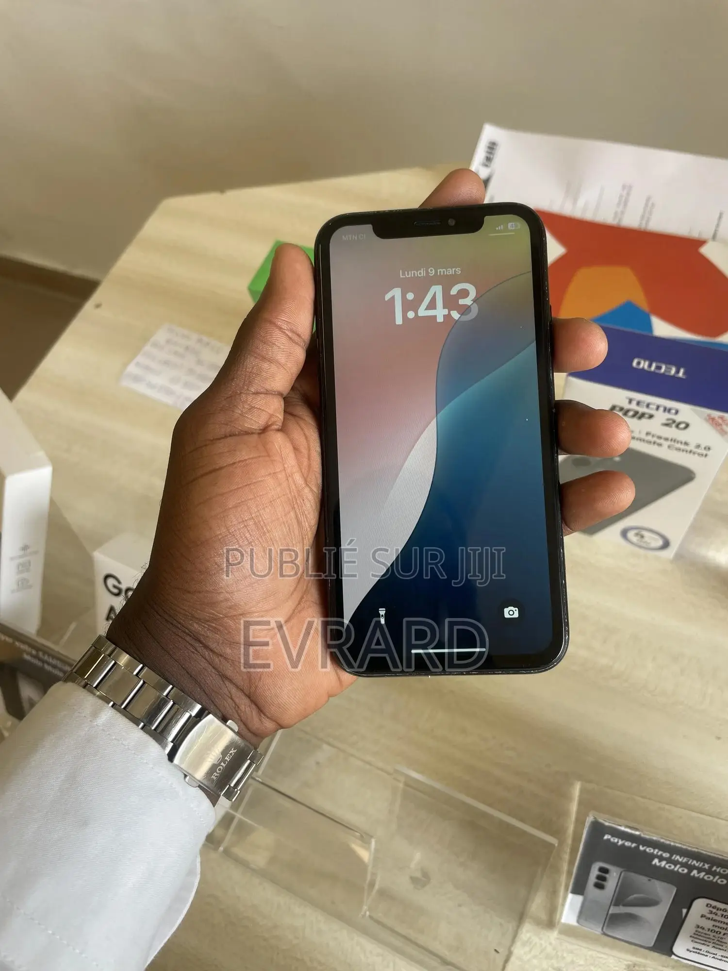 Nouveau Apple iPhone XR 64 GB Noir