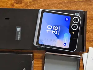 Nouveau Samsung Galaxy Z Flip6 256 GB Autre