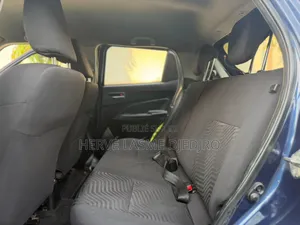 Suzuki Swift 2022 Bleu