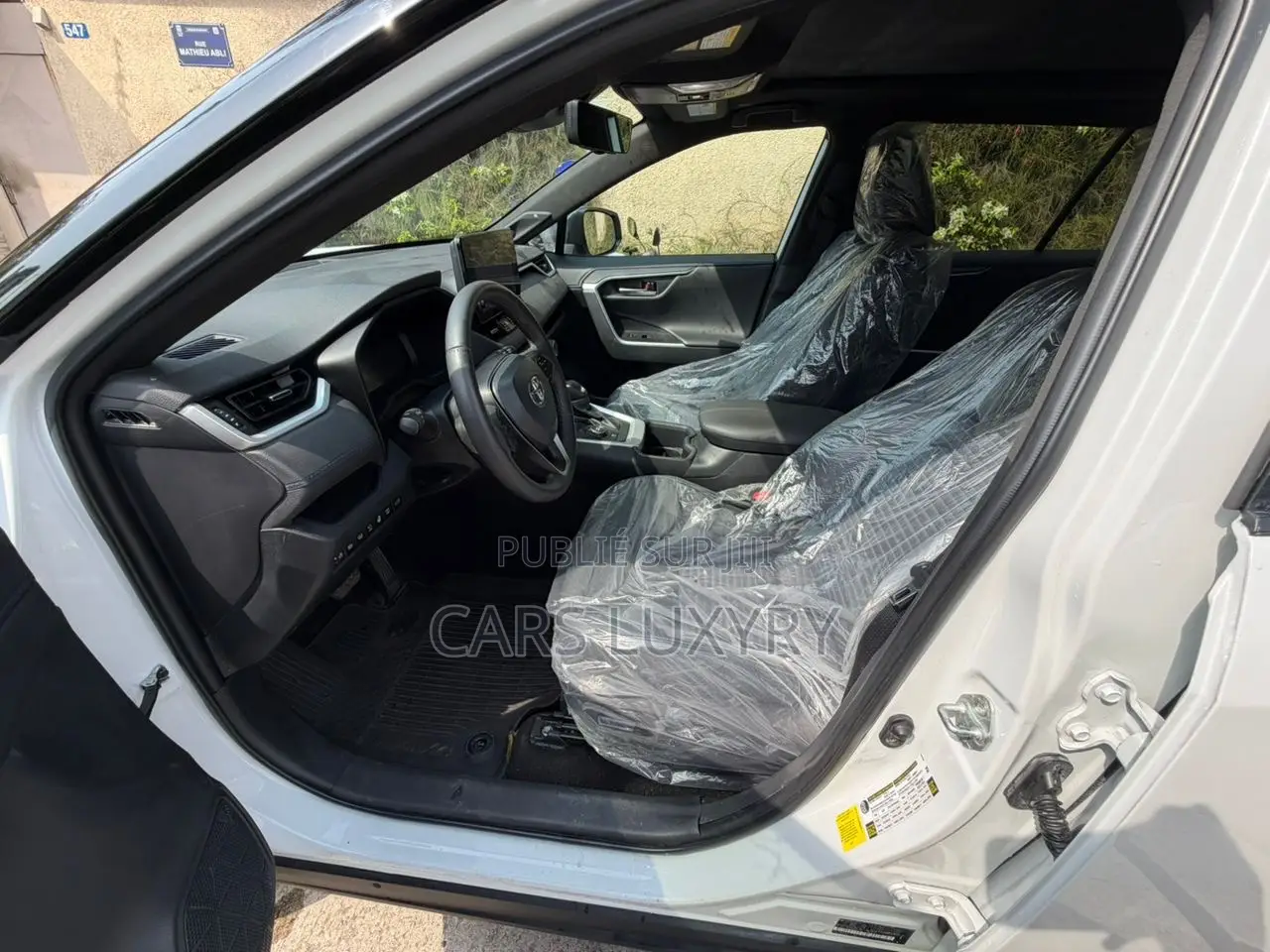 Toyota RAV4 XLE Premium AWD 2024 Blanc