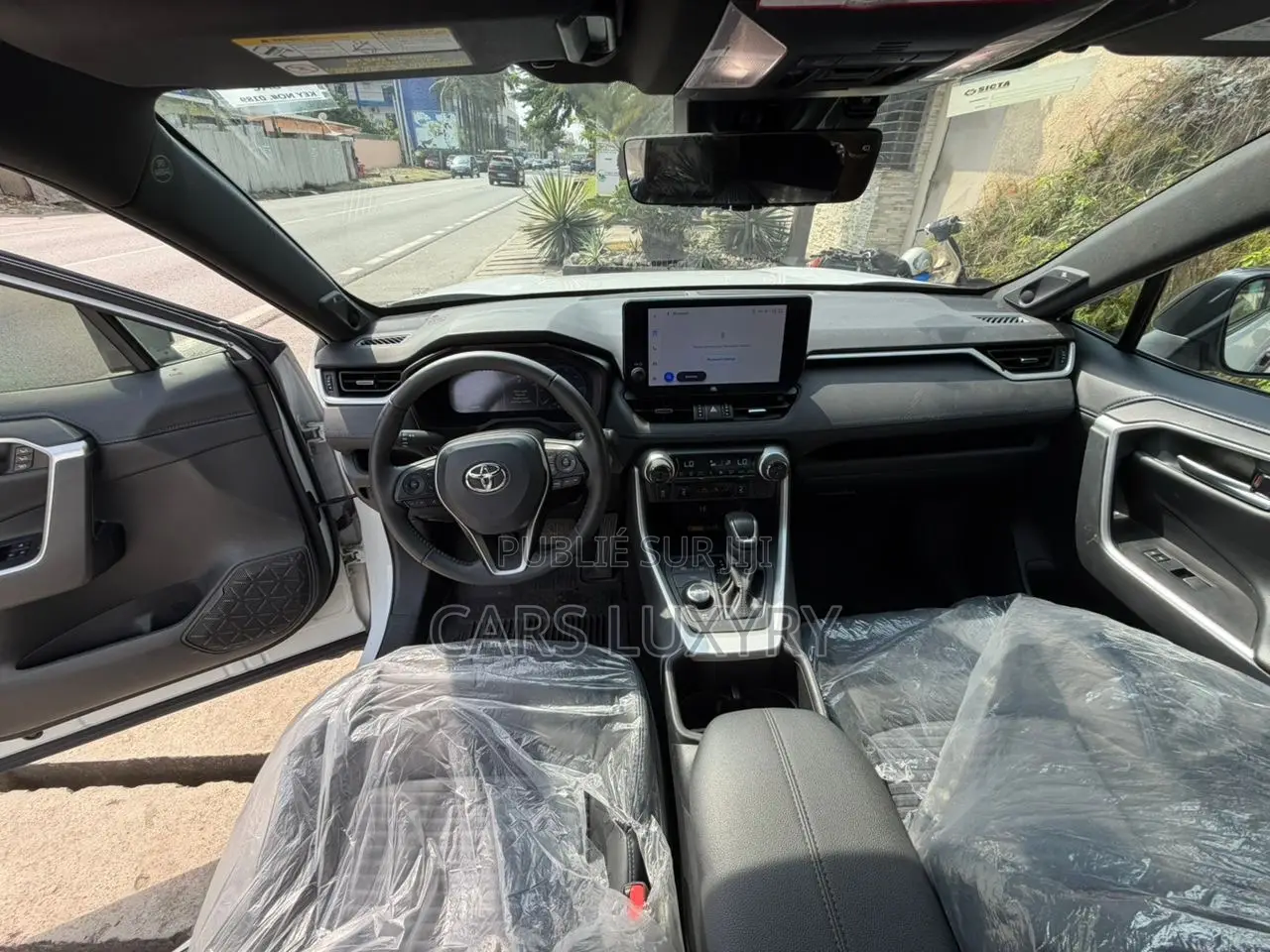 Toyota RAV4 XLE Premium AWD 2024 Blanc