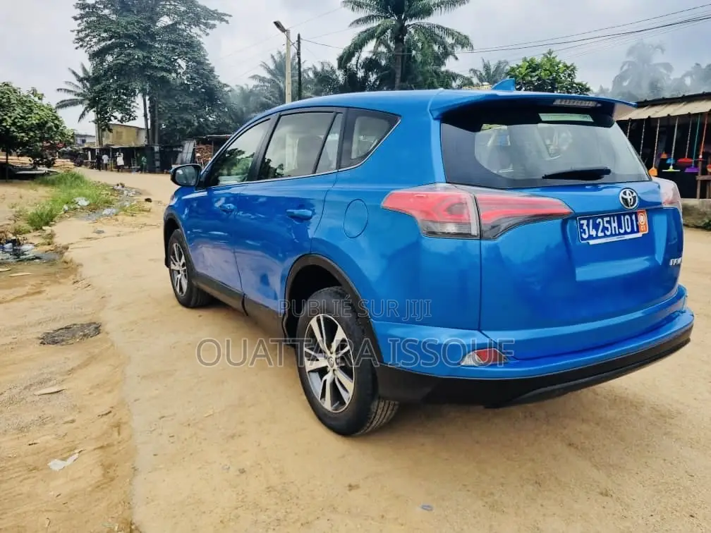 Toyota RAV4 LE AWD (2.5L 4cyl 6A) 2016 Bleu