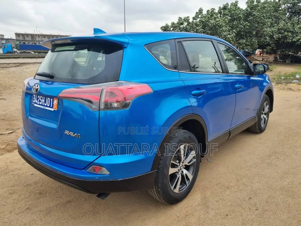 Toyota RAV4 LE AWD (2.5L 4cyl 6A) 2016 Bleu