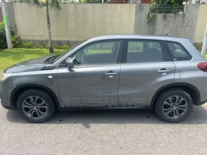 Suzuki Vitara 2019 Gris