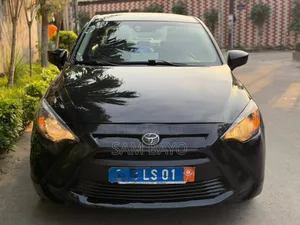 Toyota Yaris 2017 Noir