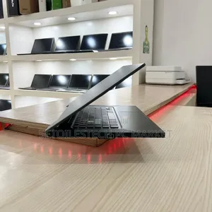 Nouveau Asus TUF Dash F15 16GB Intel Core i7 SSD 512GB