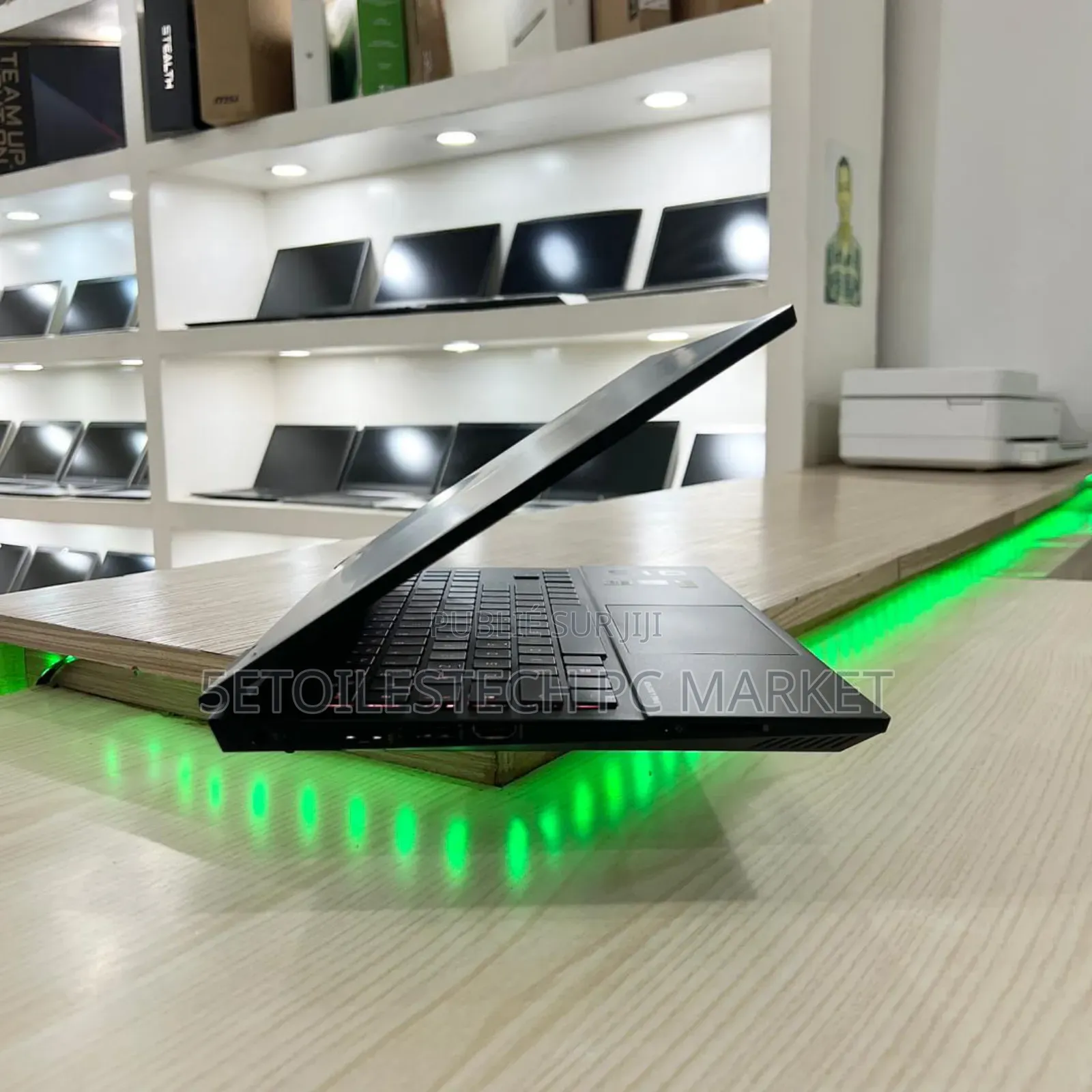 Nouveau Ordinateur portable HP Omen 15 16GB Intel Core i7 SSD 512GB