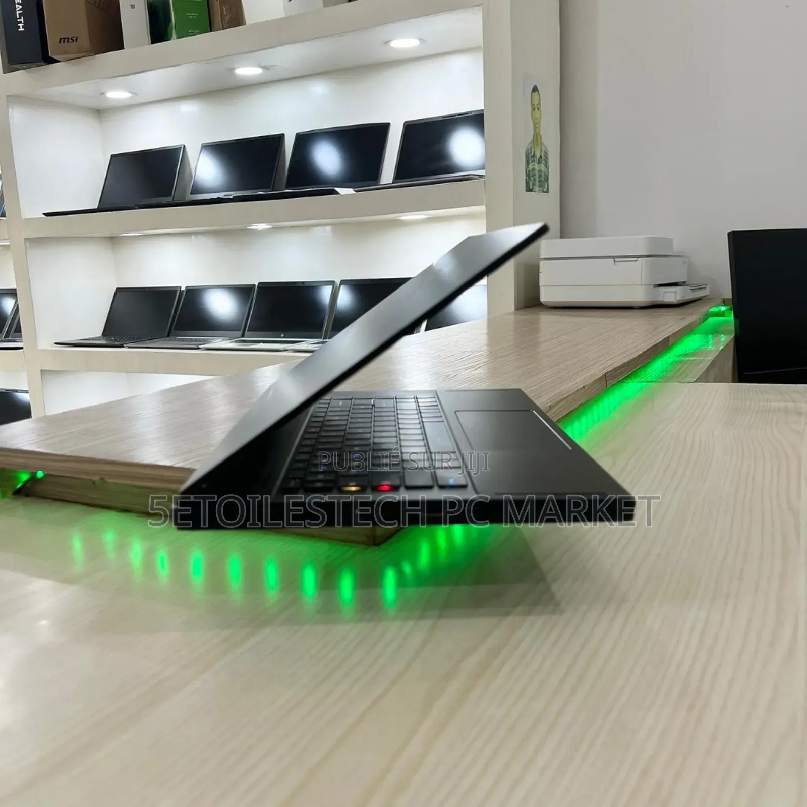 Nouveau MSI GS63VR 7RF Stealth Pro 16GB Intel Core i7 SSD 1T