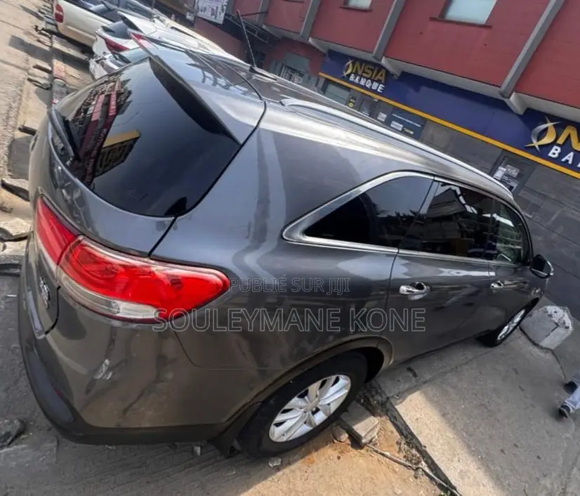 Kia Sorento 4dr SUV 2016 Gris