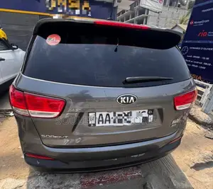 Kia Sorento 4dr SUV 2016 Gris