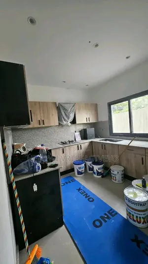 5chbre Duplex dans Djorobite, Cocody à Vendre