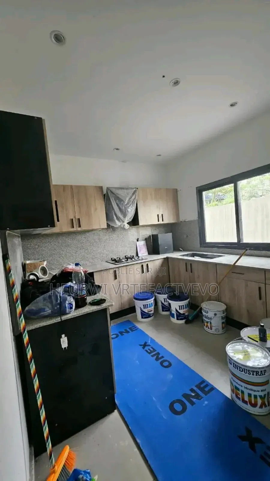 5chbre Duplex dans Djorobite, Cocody à Vendre