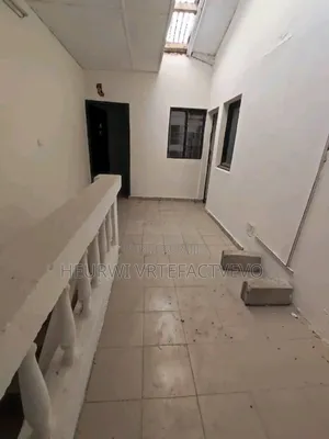 8chbre Duplex dans Cocody Angre Soleil à Vendre