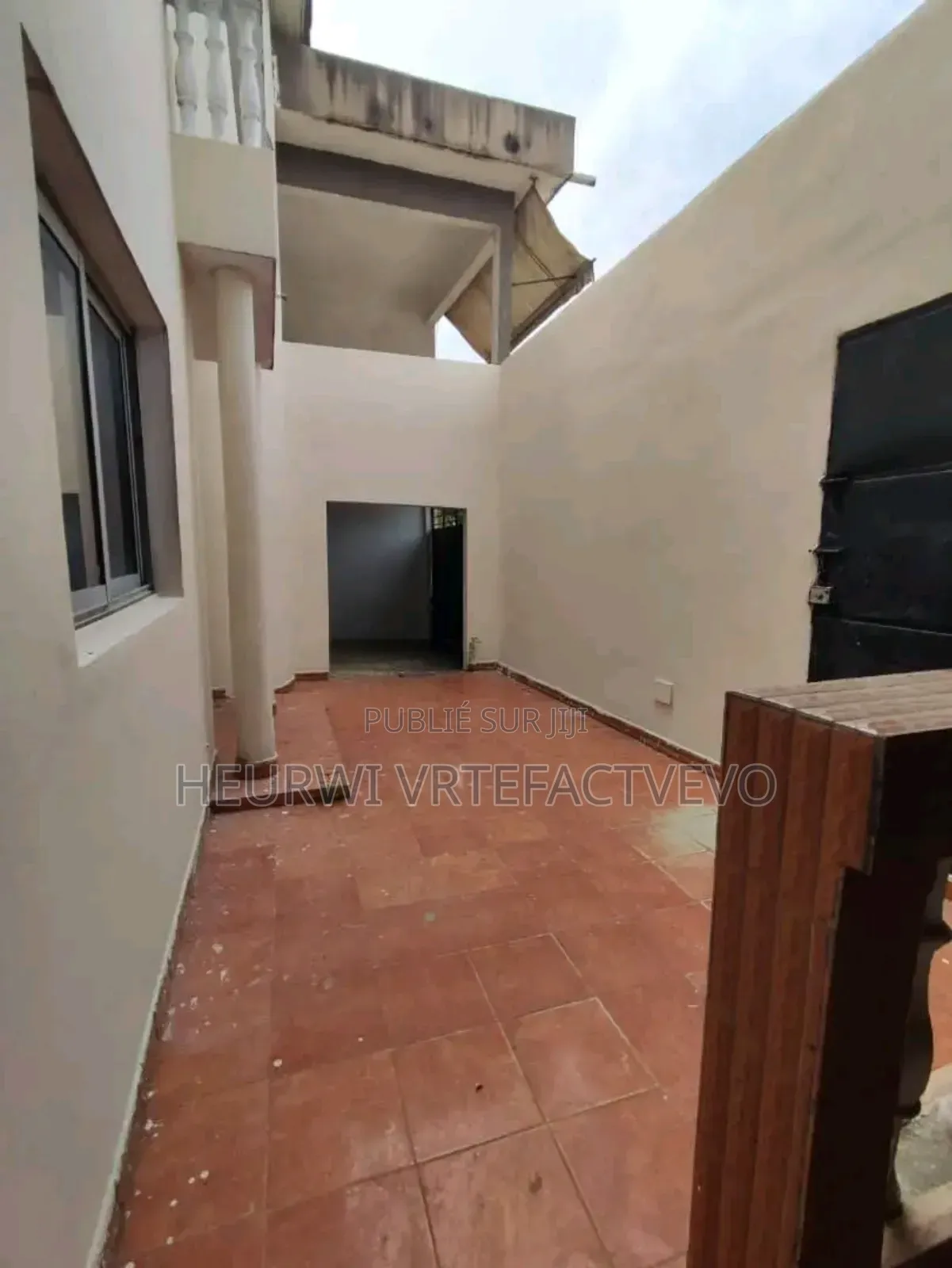 8chbre Duplex dans Cocody Angre Soleil à Vendre