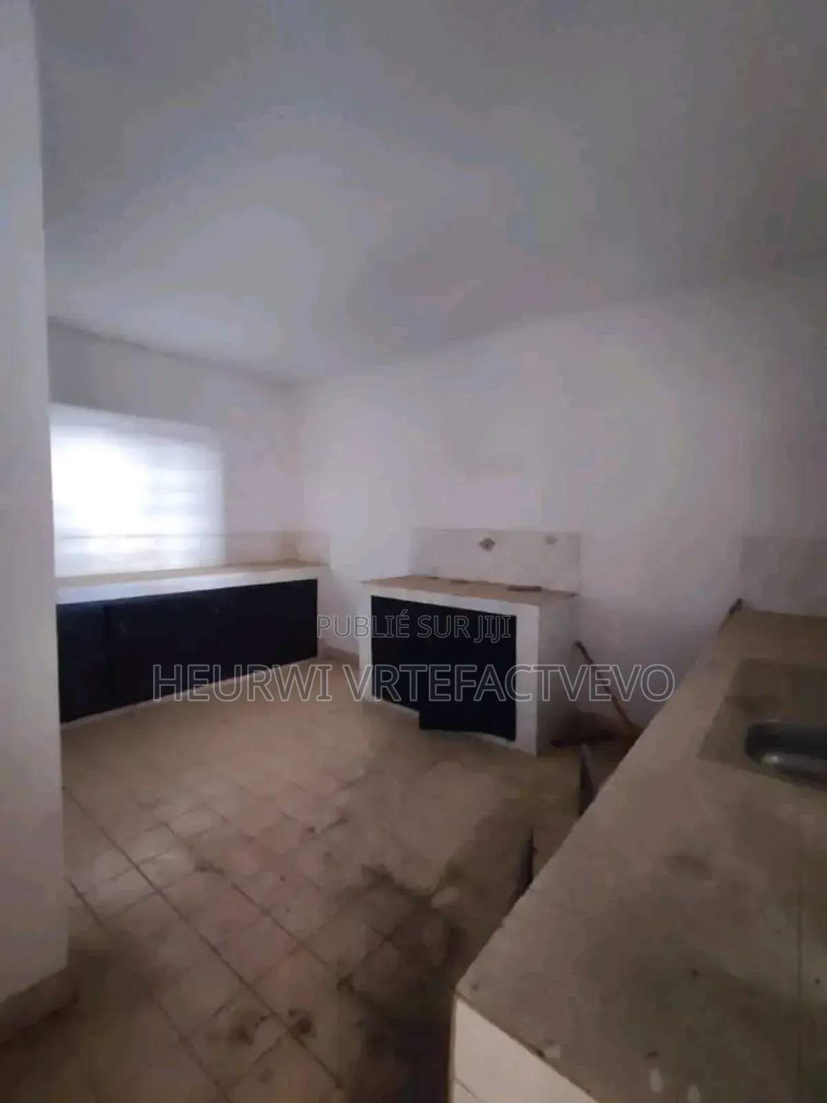 8chbre Duplex dans Cocody Angre Soleil à Vendre