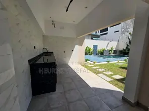 8chbre Manoir dans Riviera Abatta, Cocody à Vendre