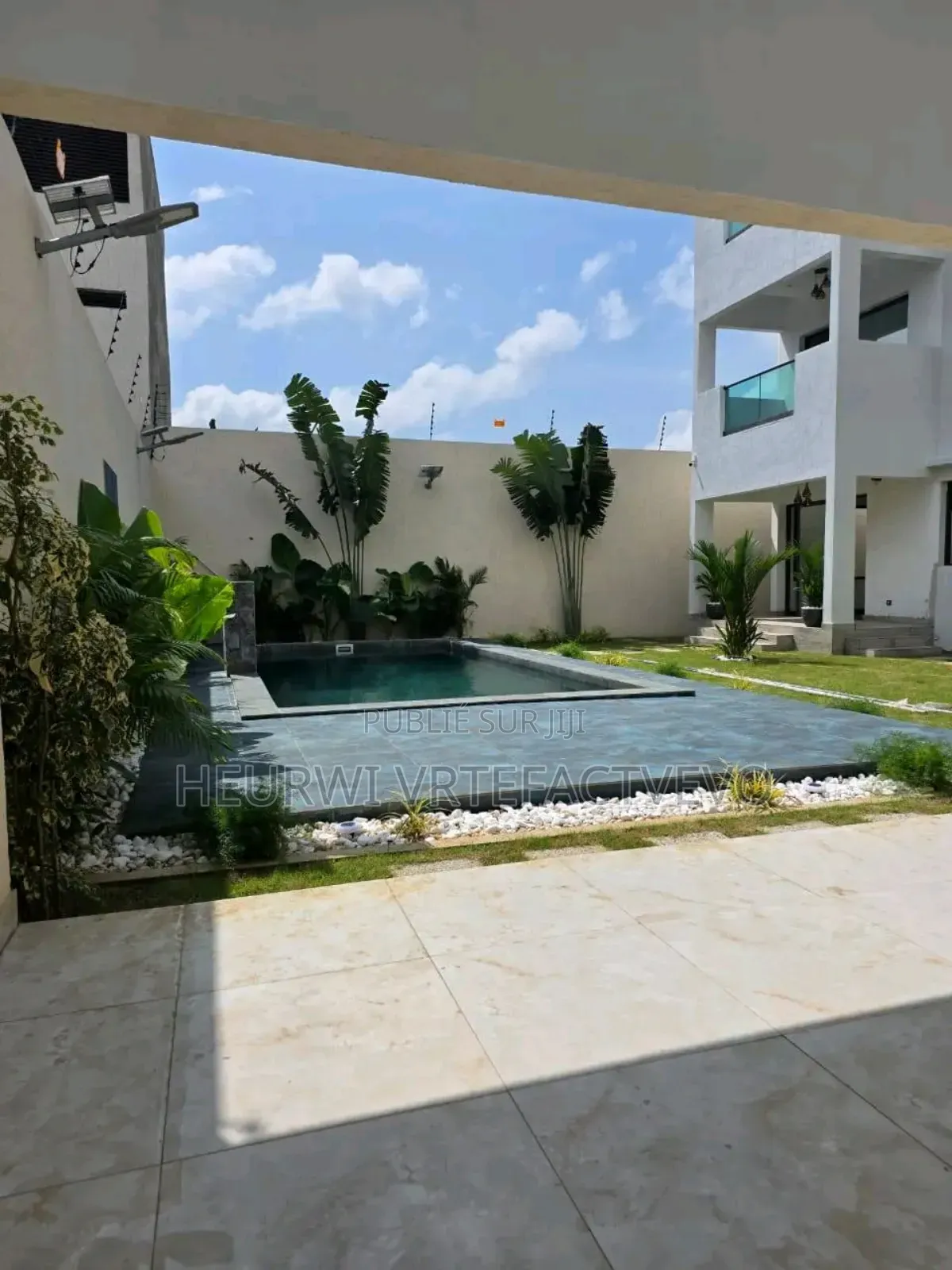 8chbre Manoir dans Riviera Abatta, Cocody à Vendre