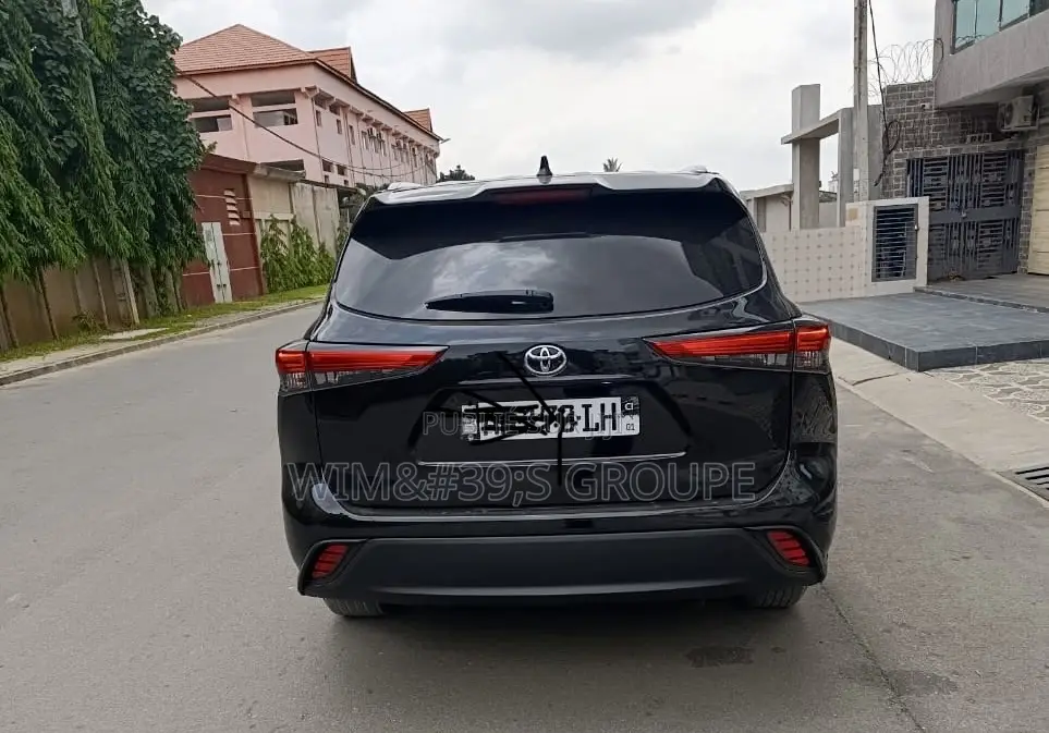 Toyota Highlander 2022 Noir