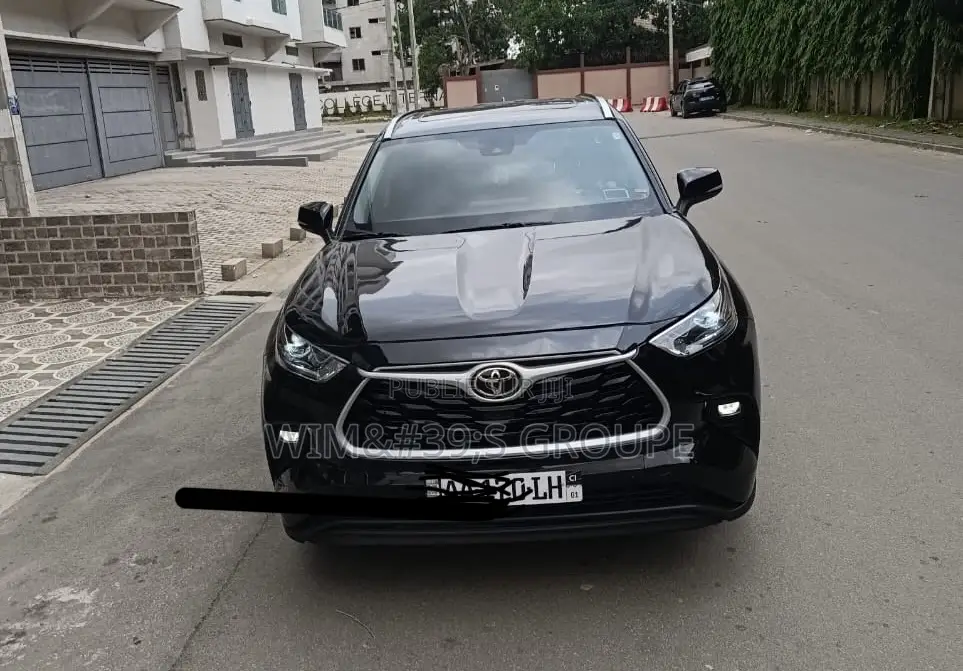 Toyota Highlander 2022 Noir