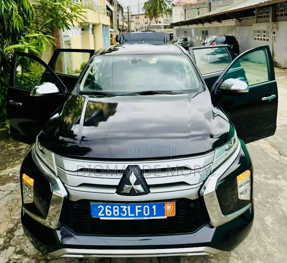 Mitsubishi Montero Sport 2022 Noir