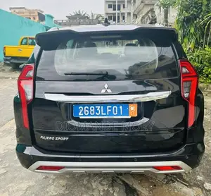 Mitsubishi Montero Sport 2022 Noir