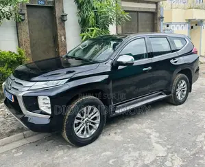 Mitsubishi Montero Sport 2022 Noir
