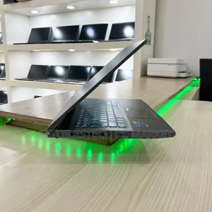 Nouveau MSI Creator A16 AI+ 16GB Intel Core i5 SSD 512GB