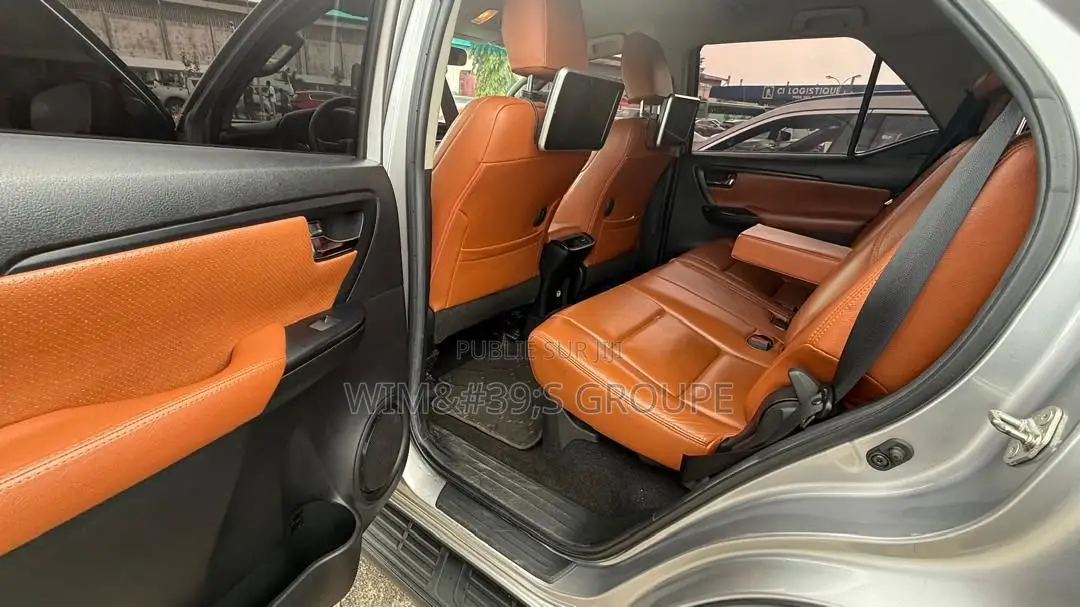 Toyota Fortuner 2020 Gris