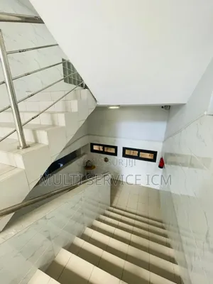 Furnished 2chbre Appartement dans Ismaël Coulibaly, Cocody à Vendre