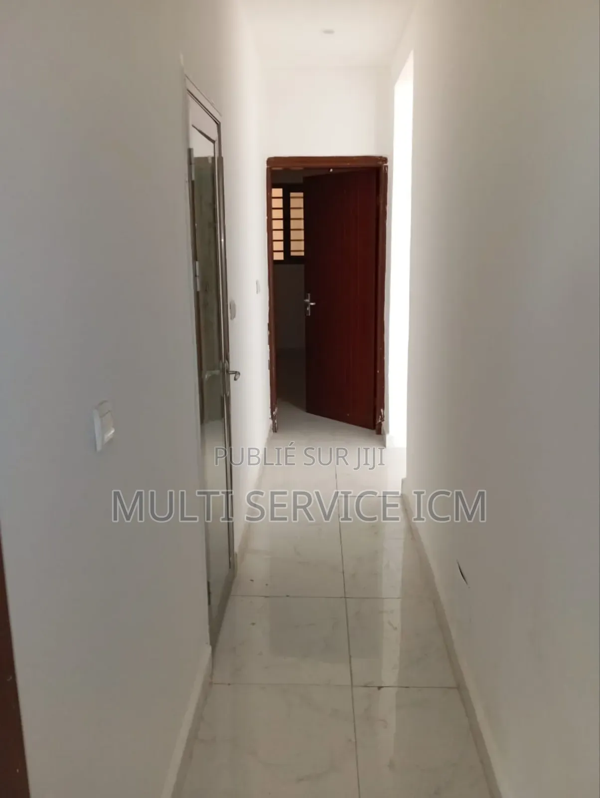2chbre Appartement dans Ismaël Coulibaly, Cocody à Vendre