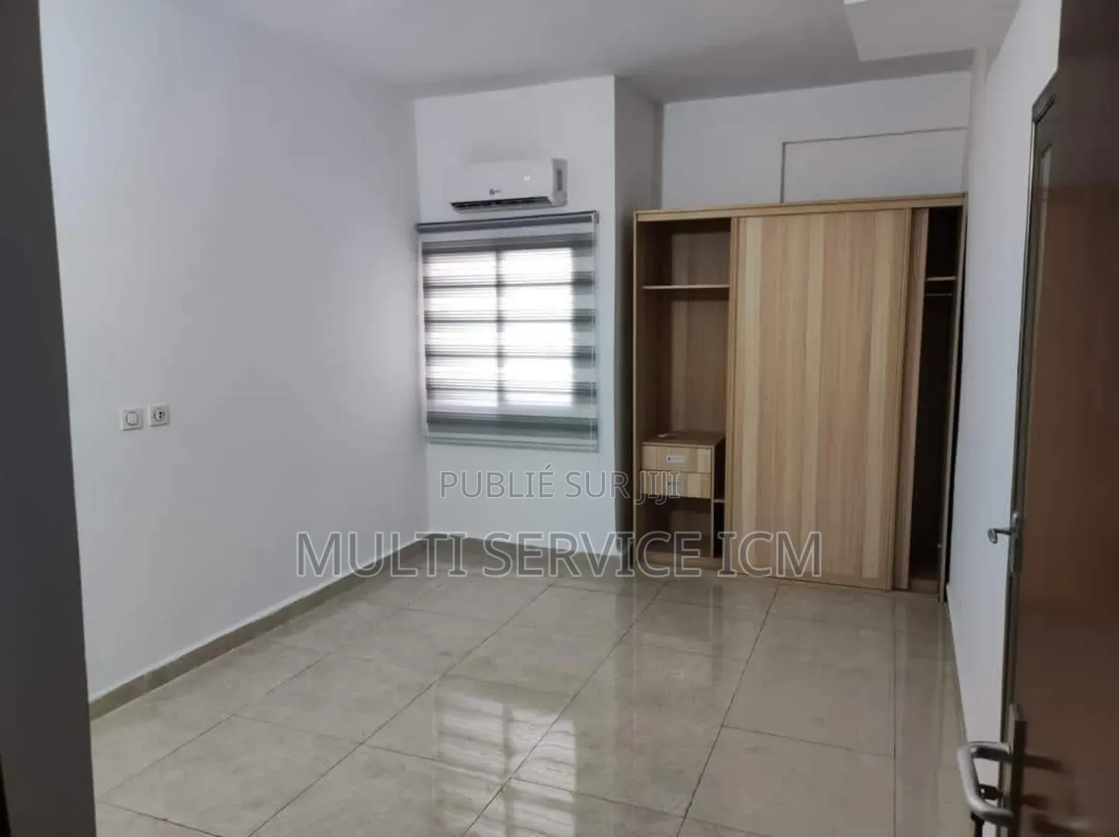 3chbre Appartement dans Ismaël Coulibaly, Cocody à Vendre