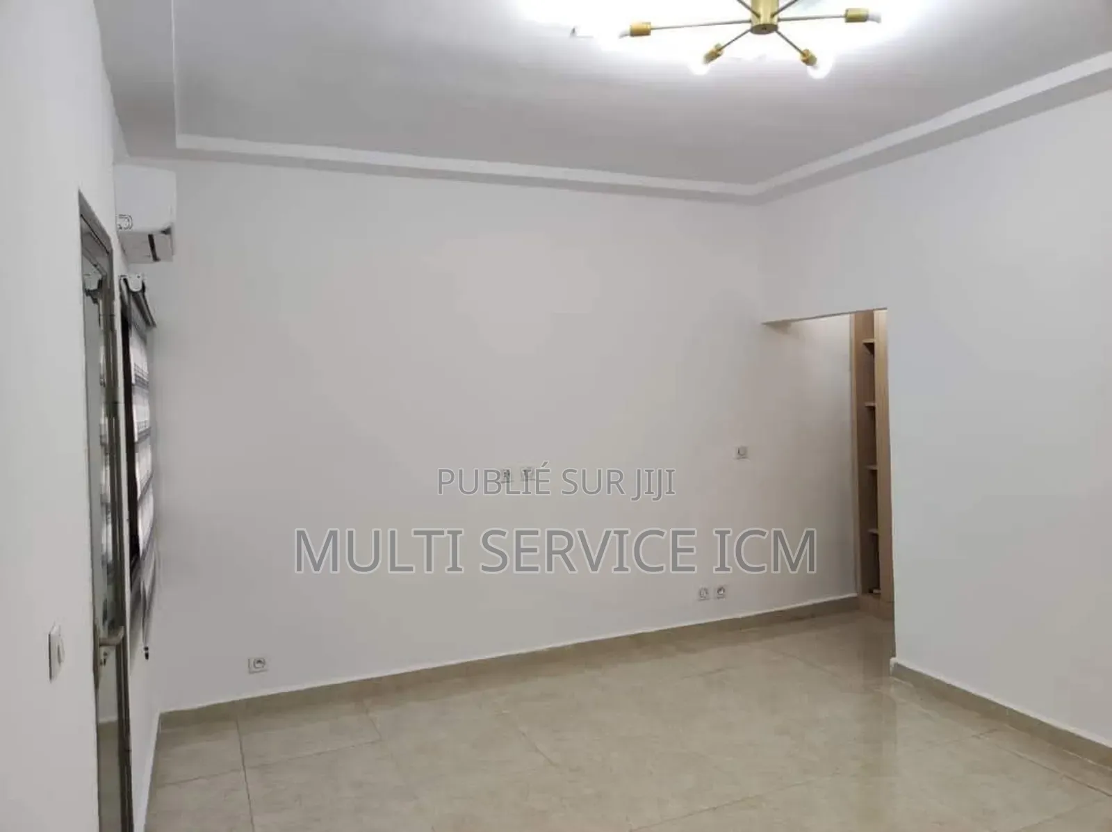 3chbre Appartement dans Ismaël Coulibaly, Cocody à Vendre