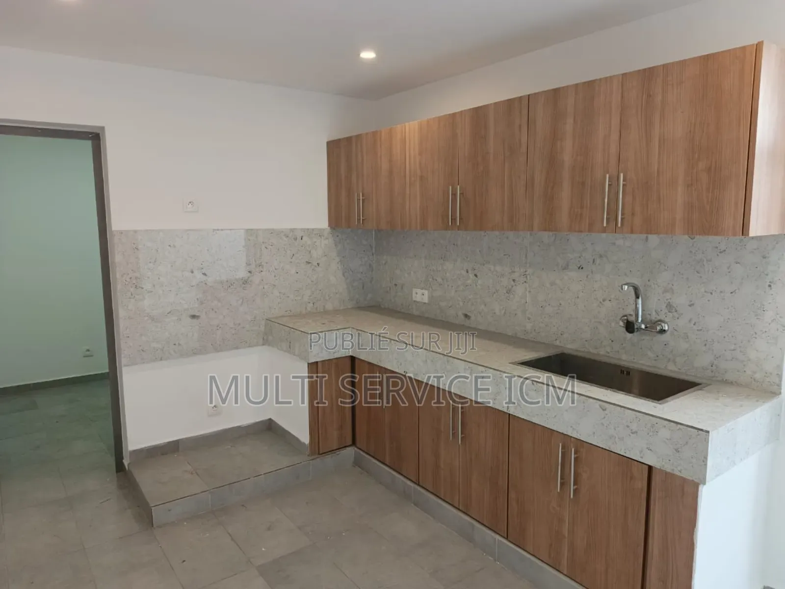 4chbre Appartement dans Ismaël Coulibaly, Cocody à Vendre