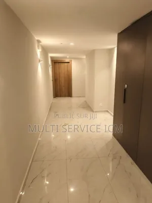 4chbre Appartement dans Ismaël Coulibaly, Cocody à Vendre