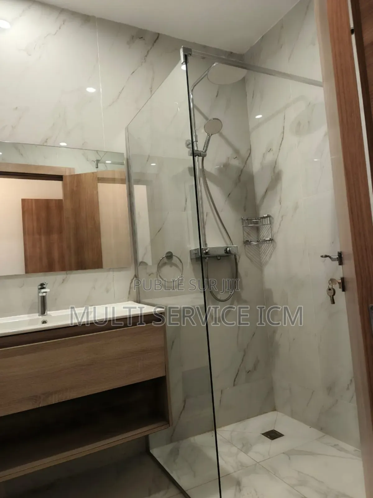 4chbre Appartement dans Ismaël Coulibaly, Cocody à Vendre