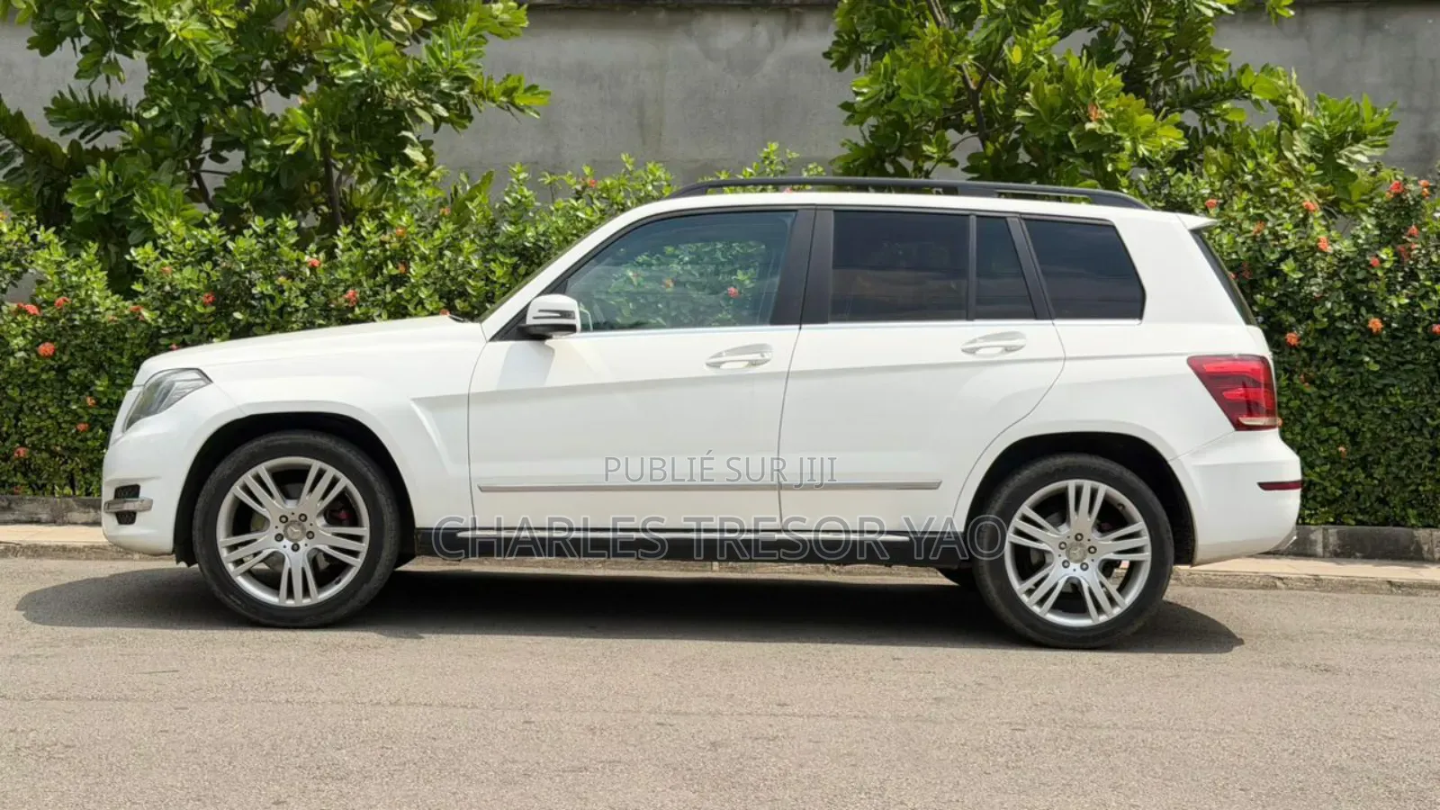 Mercedes-Benz GLK-Class Base GLK 350 4dr AWD 4MATIC (3.5L 6cyl 7A) 2015