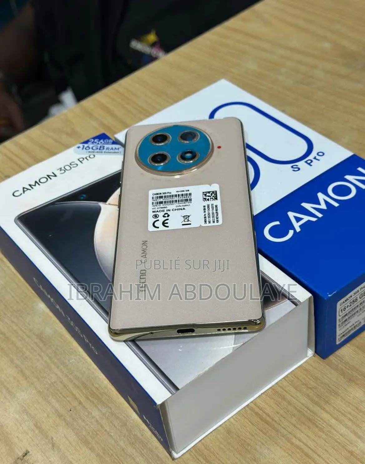 Nouveau Tecno Camon 30 256 GB Gris