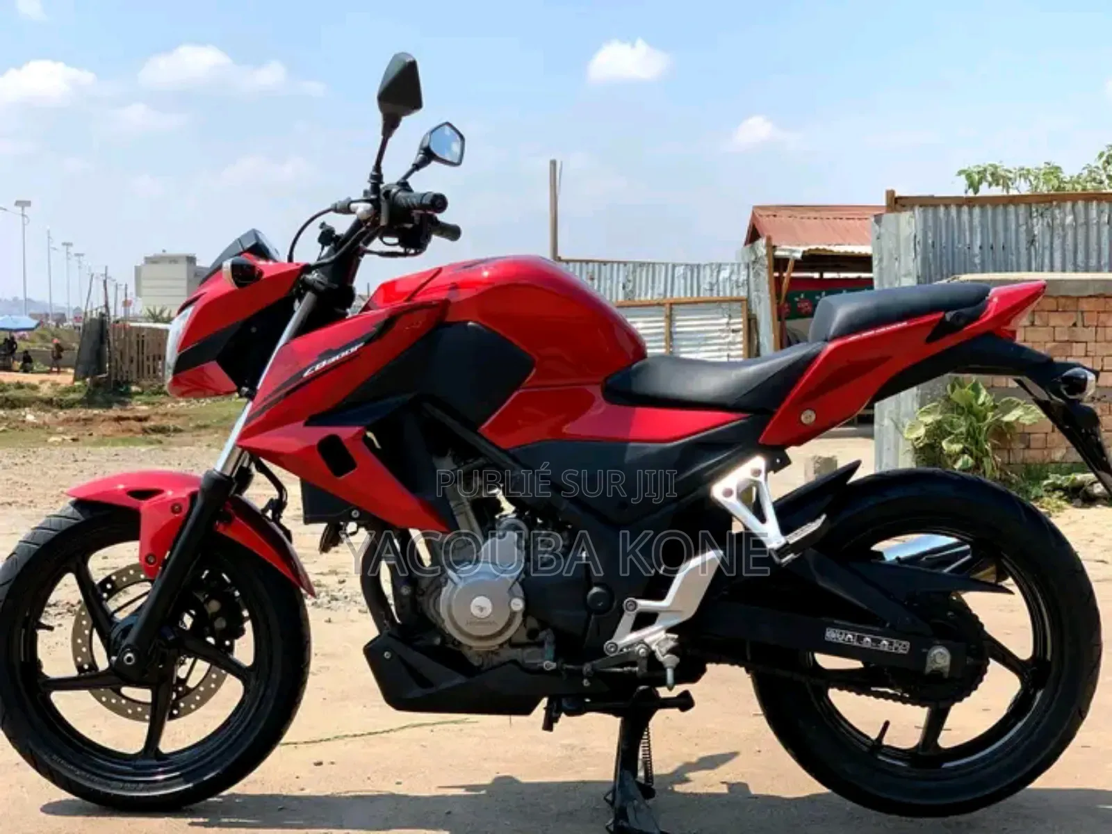Nouveau Honda CB 2018 Rouge