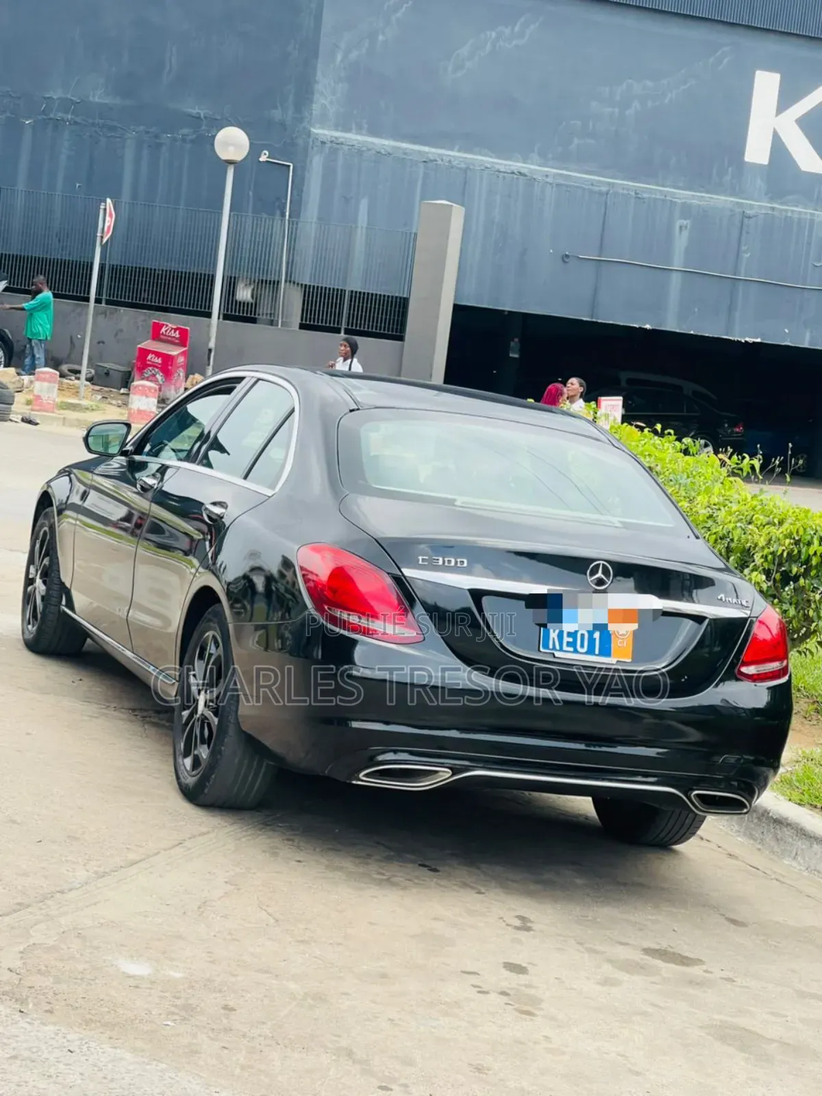 Mercedes-Benz C300 Luxury 4dr AWD 4Matic Sedan (2.0L 4cyl 7A) 2015 Noir