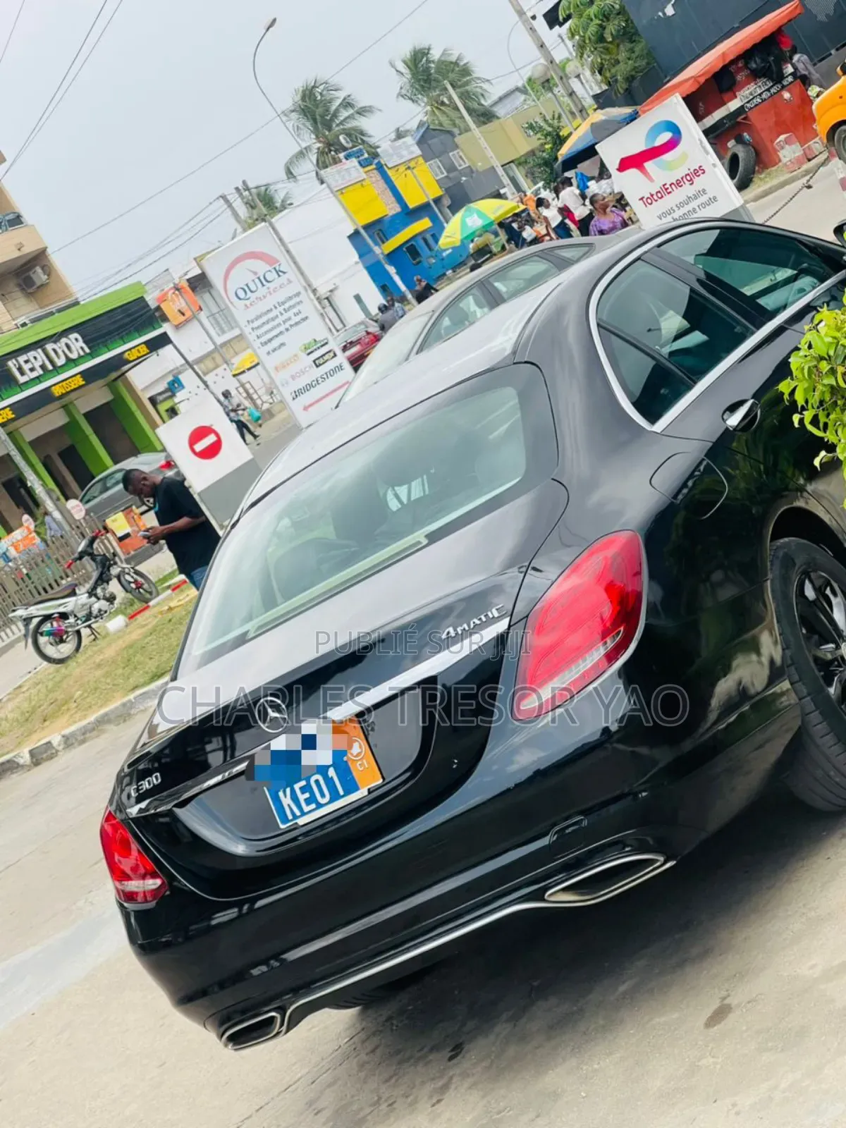 Mercedes-Benz C300 Luxury 4dr AWD 4Matic Sedan (2.0L 4cyl 7A) 2015 Noir