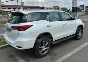 Toyota Fortuner 2025 Blanc
