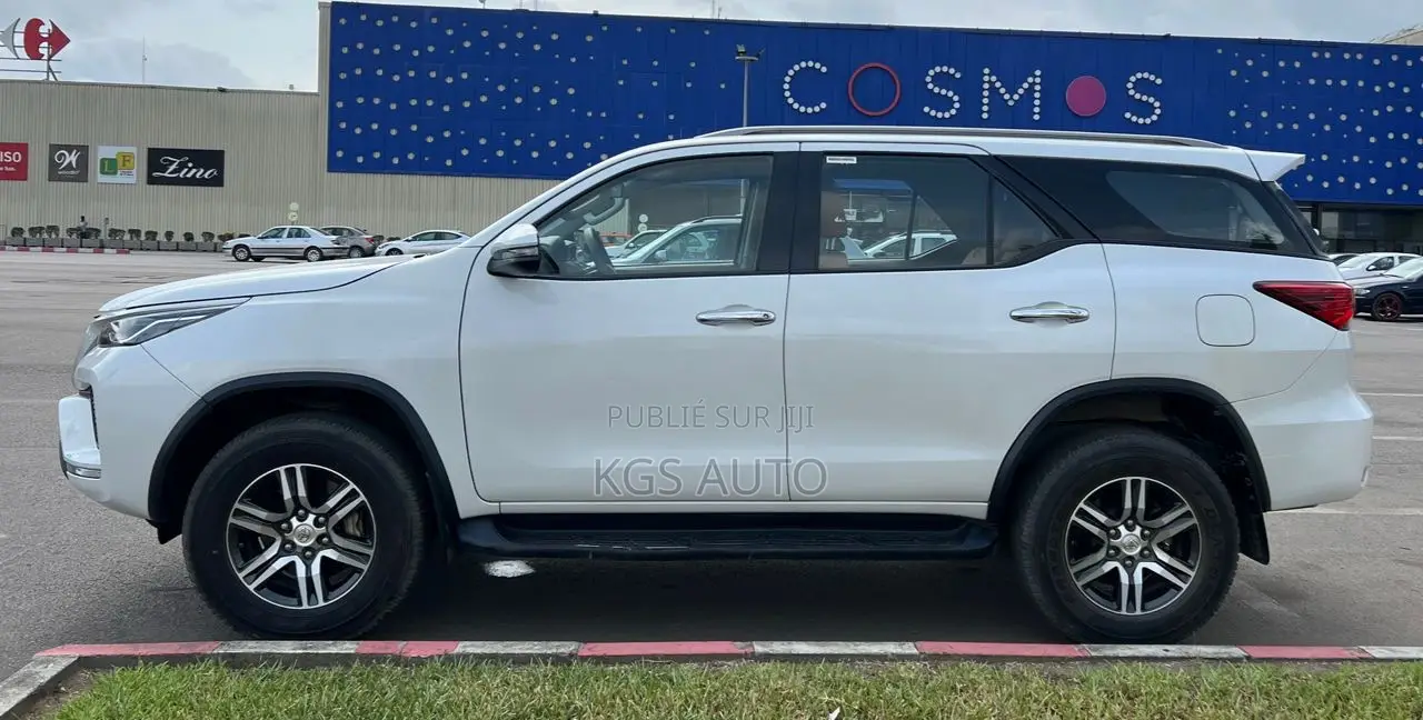 Toyota Fortuner 2025 Blanc