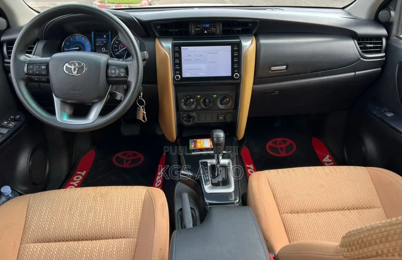 Toyota Fortuner 2025 Blanc