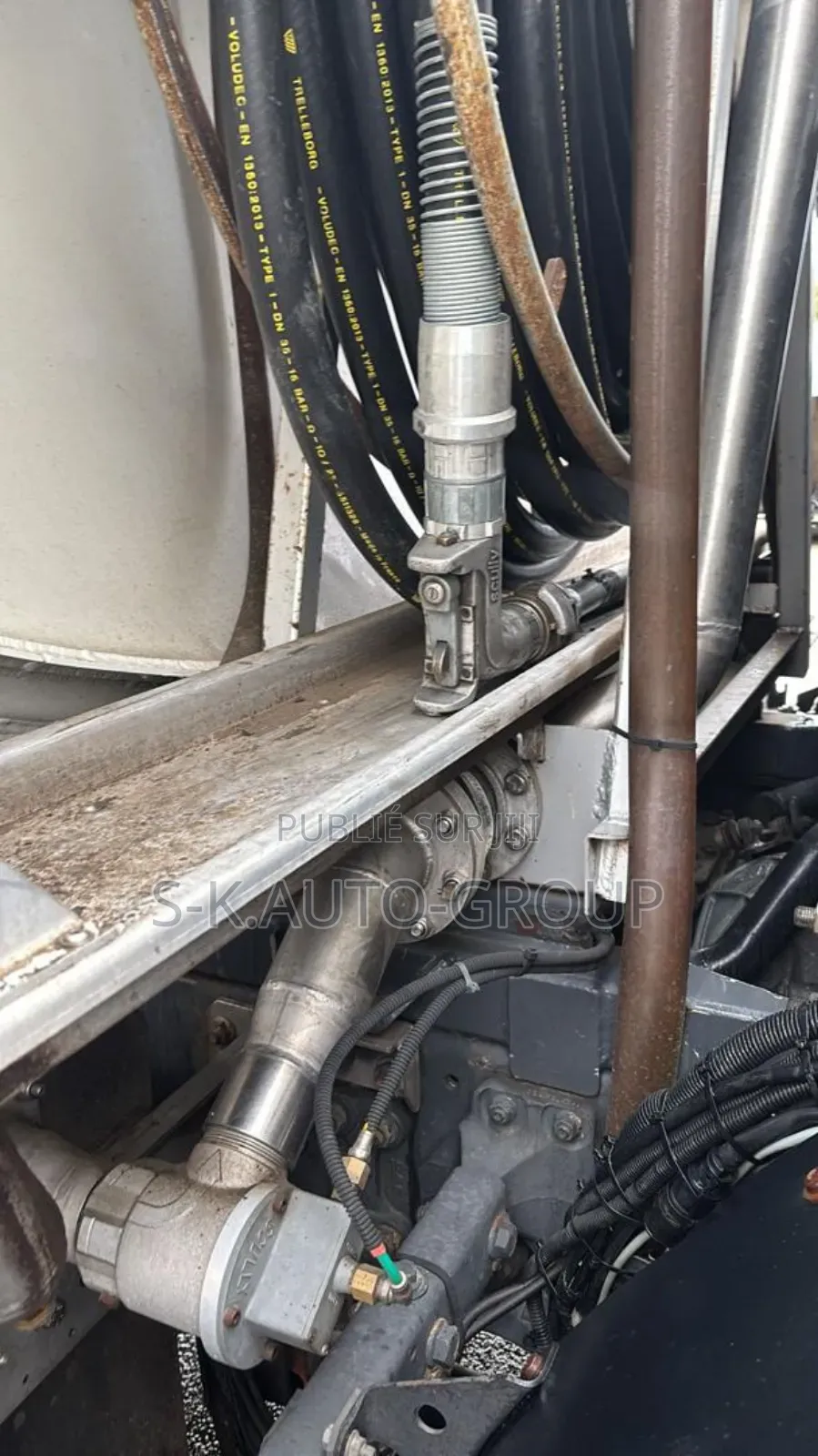 Camion Citerne a Hydrocarbures