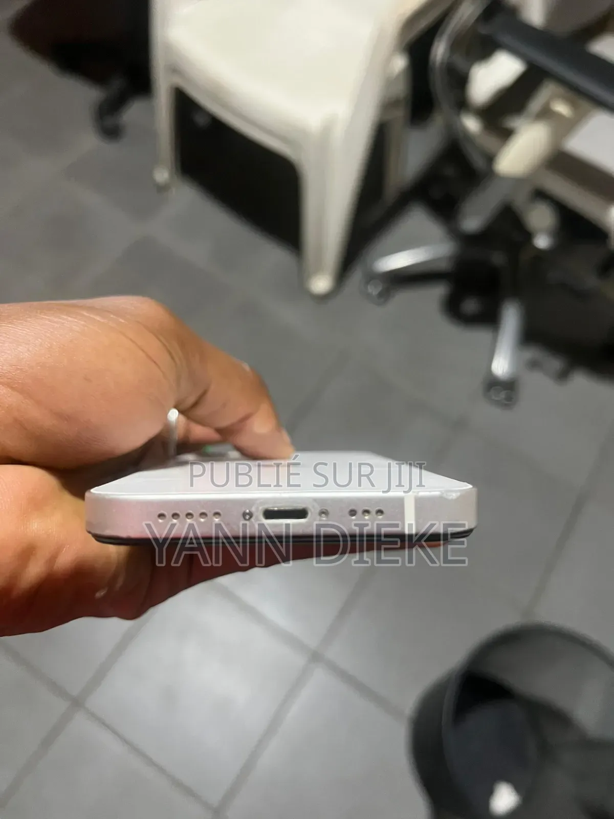 Apple iPhone 12 64 GB Blanc