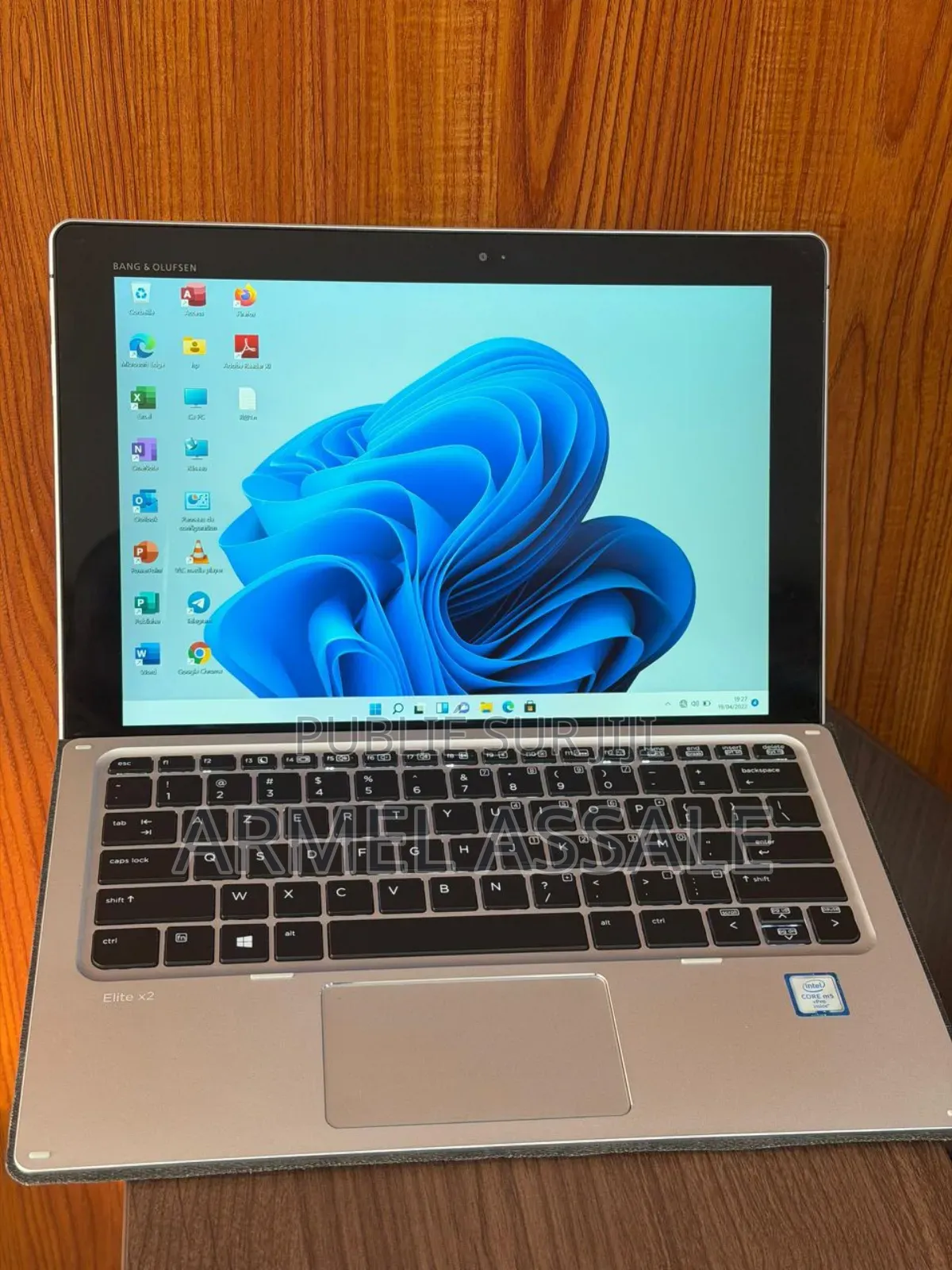 Nouveau HP Elite X2 1012 8GB Intel Core i5 SSD 256GB