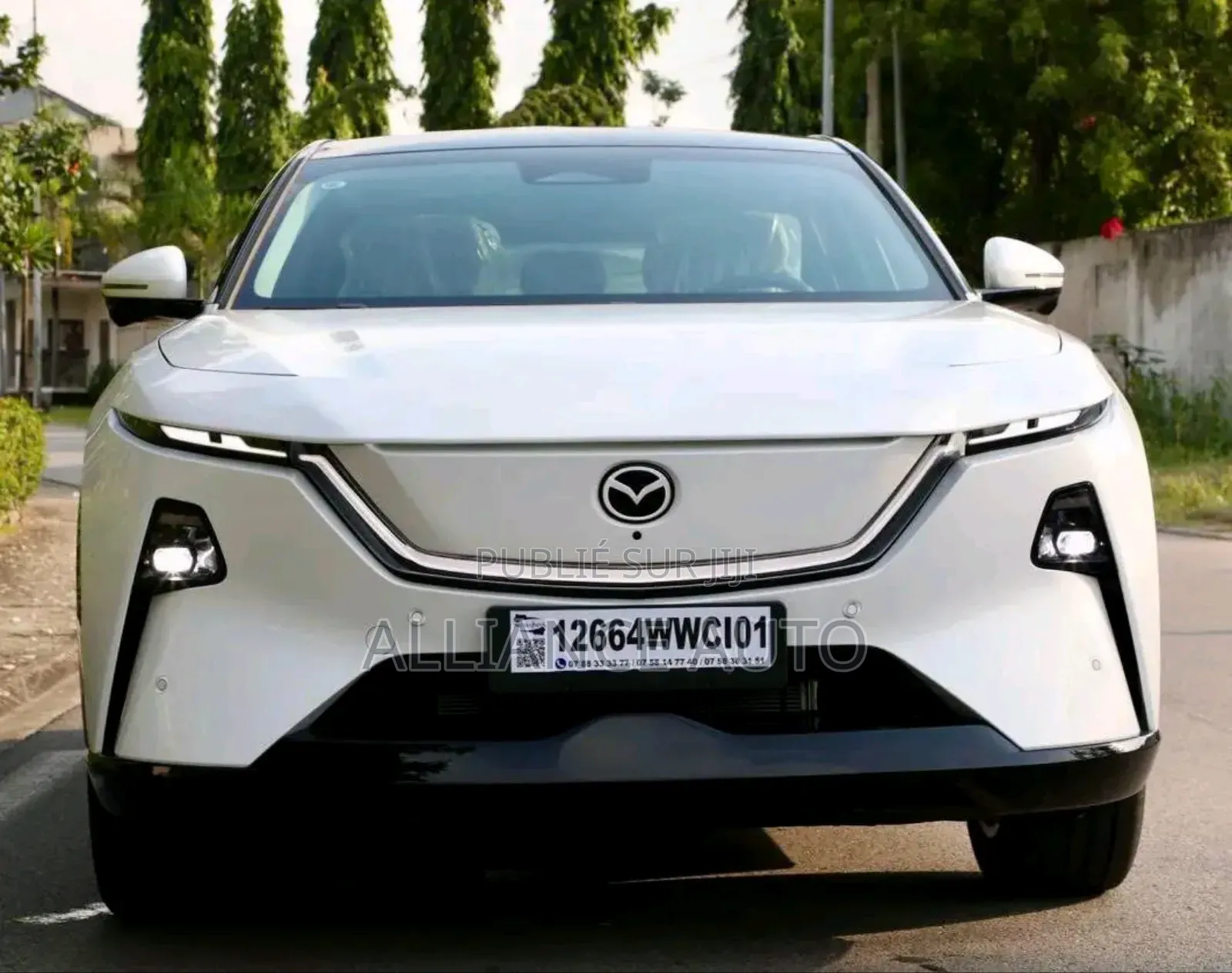 Nouveau Mazda AZ 2025 Blanc
