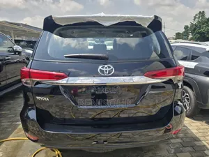 Toyota Fortuner 2025 Noir